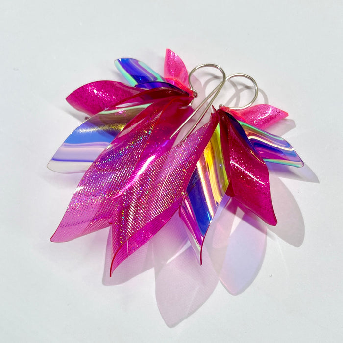 THE WINGS - Laura LIMITED