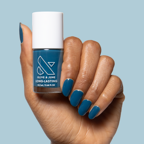 Après Mani deep teal green gel polish on nails for a stylish, long-lasting at-home manicure by Olive and June