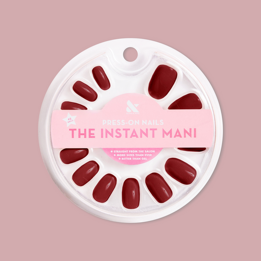 Cozy Up - Press-On | Short | Round solid warm brick red false nails for quick at-home manicure and easy press-on mani.