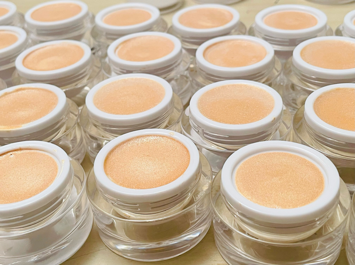 Dewy Highlighter
