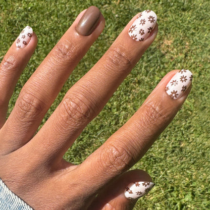 Falling for Flowers | Short | Round - Tab Press-On nails with brown floral pattern and solid taupe for an easy fall mani