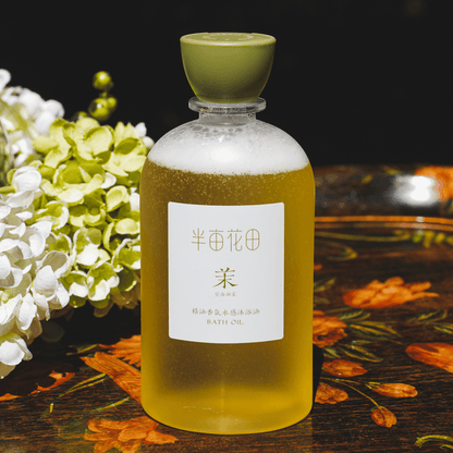 Little Dream Garden Aromatic Water-Based Shower Oil 400 g