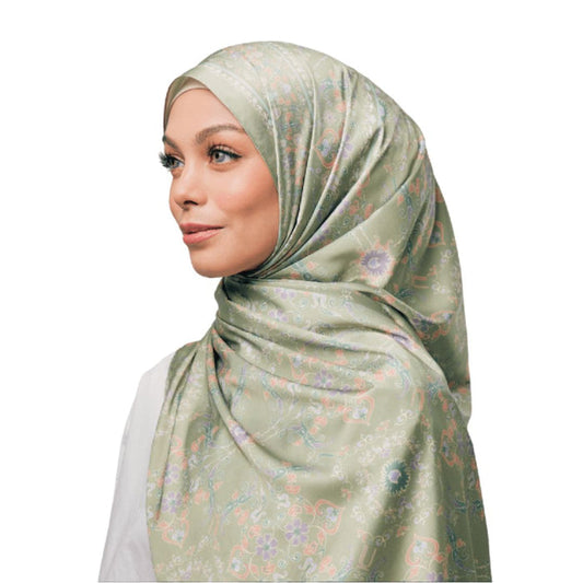 UMMA Majestica Printed Scarf | Isetan KL Online Store