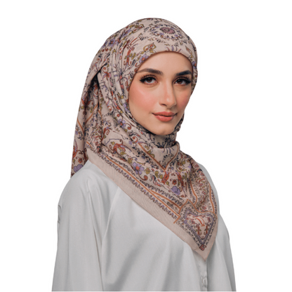 UMMA Majestica Printed Square | Isetan KL Online Store