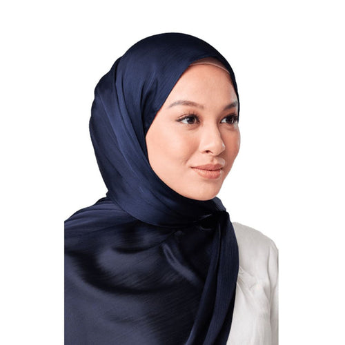 UMMA Maya Crinkle Satin Scarf | Isetan KL Online Store