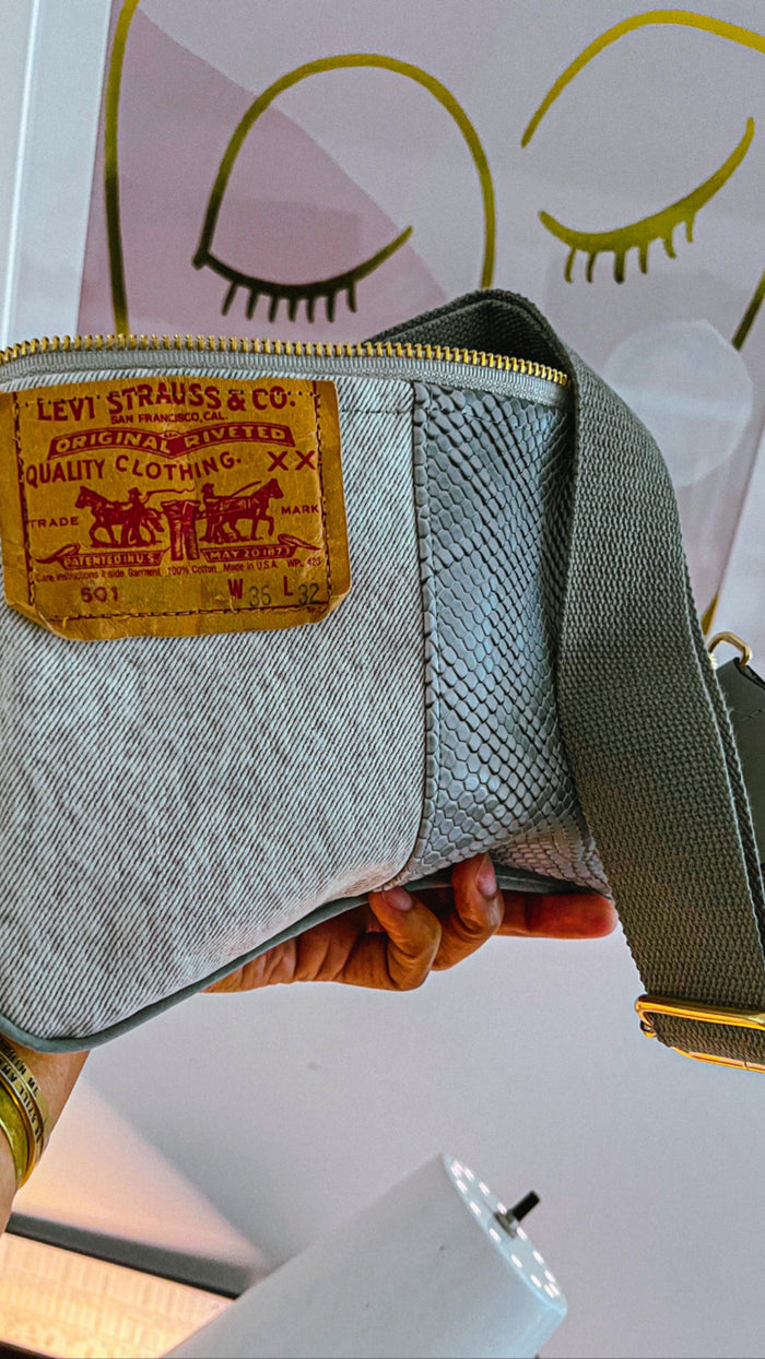 Monochromatic grey Mini Pouchette  image 1