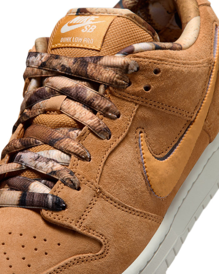 NOTE Manchester x SB Dunk Low Brew & Biscuits