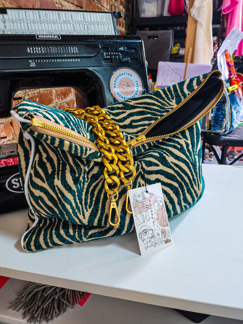 Oversized Emerald Animal Clutch image 0