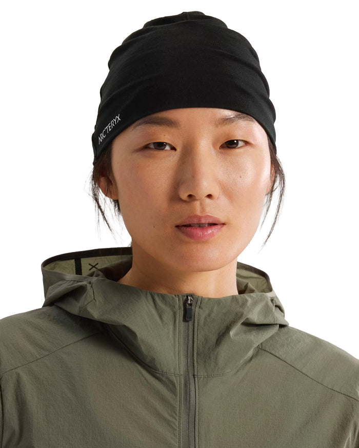 Satoro Merino Toque Black / Arctic Silk