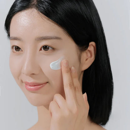 SKIN 1004 Madagascar Centella Hyalu-Cica Water-Fit Sun Serum Twin Pack مجموعة واقي الشمس