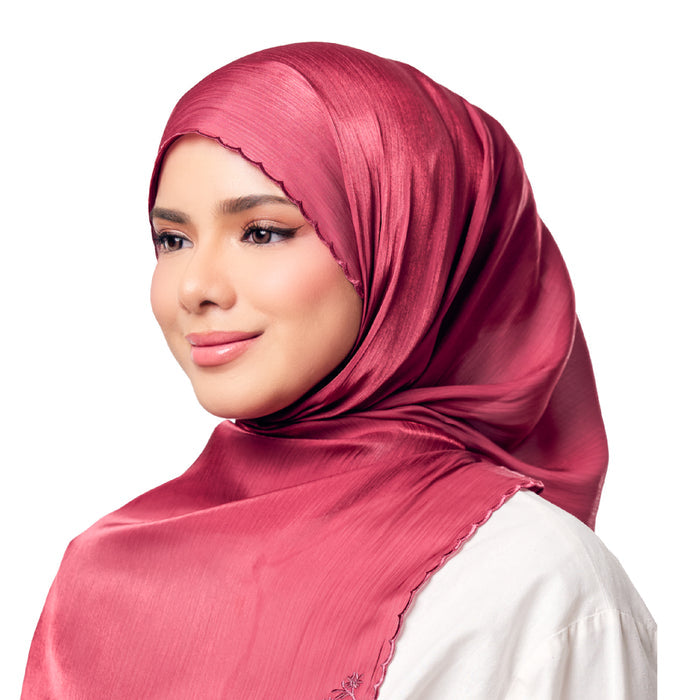 Maroon Menawan