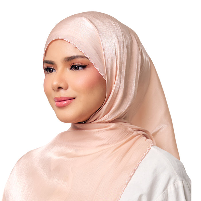 Peach Anggun