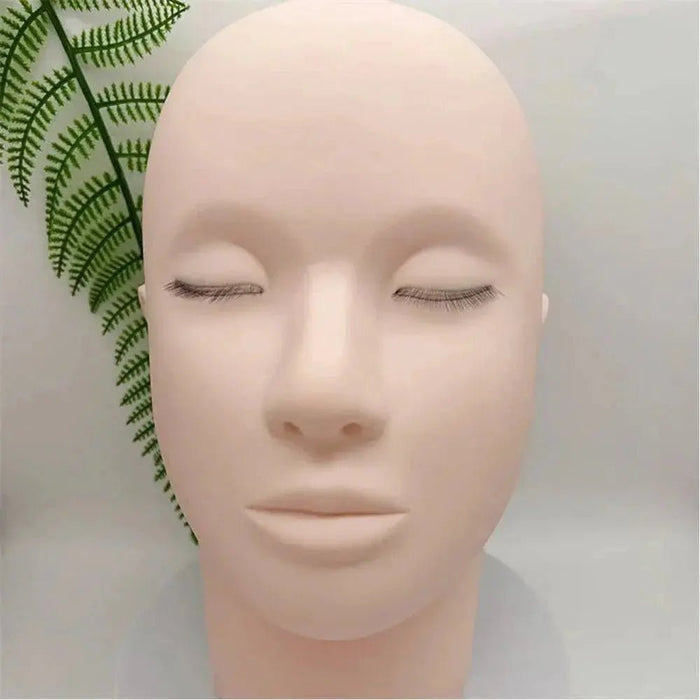 Training Mannequin Head (with lashes)| Swaniya Lashes