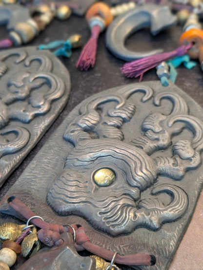 WARDING PAW COLD CAST IRON WALL TALISMAN