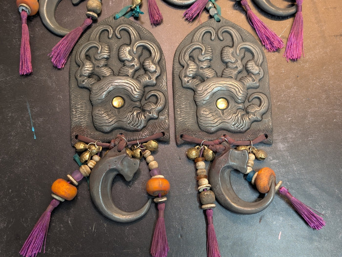 WARDING PAW COLD CAST IRON WALL TALISMAN