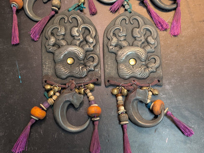 WARDING PAW COLD CAST IRON WALL TALISMAN