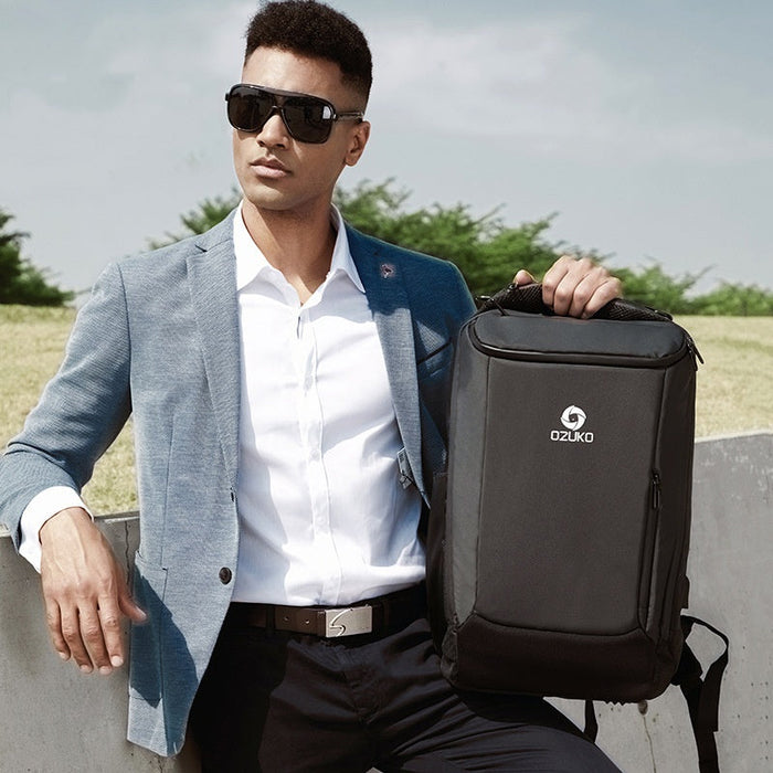 Water Proof Travel Bag / 17-inch Laptop Backpack
