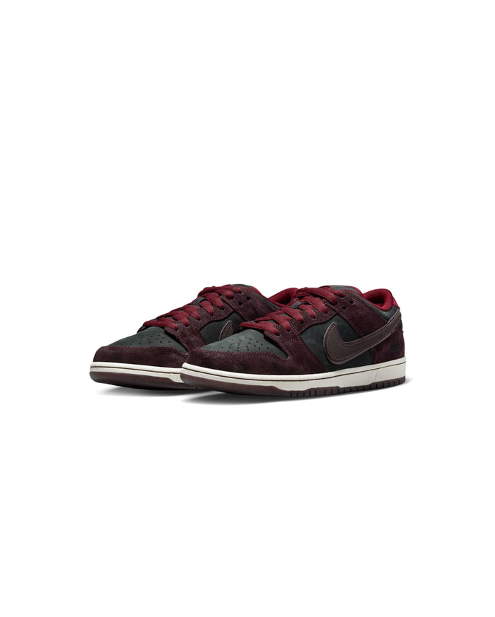x Riot Skateshop Dunk Low