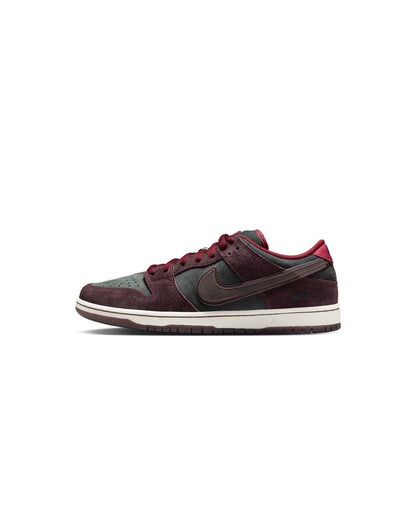 x Riot Skateshop Dunk Low